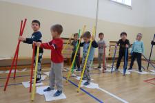 Igrzyska zimowe w sali gimnastycznej -starszacy