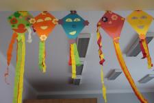 Prace plastyczne pt."Latawce, kształty"